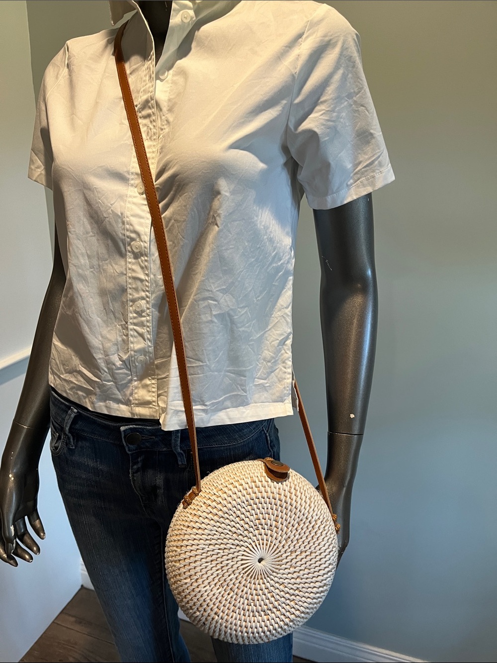 Brand Round Woven Crossbody Bag - Cream/Tan